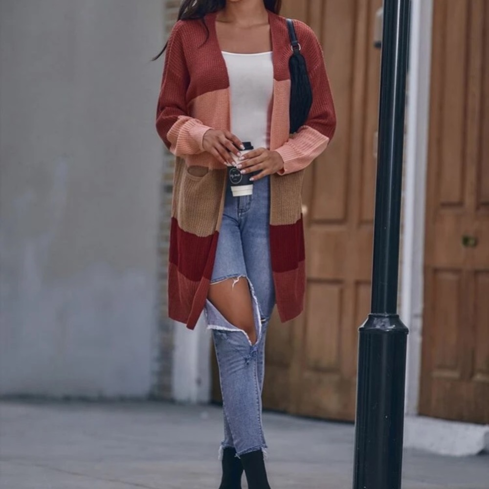 🆕LAST ONE!🛍 Mulberry Wine Colorblock Cardigan - Picture 4 of 5